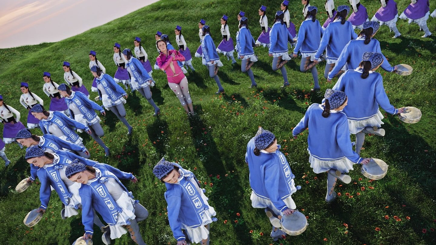 Featured image for “La magia de Amaia: «Aralar» y el canto a la sierra que la vio crecer”