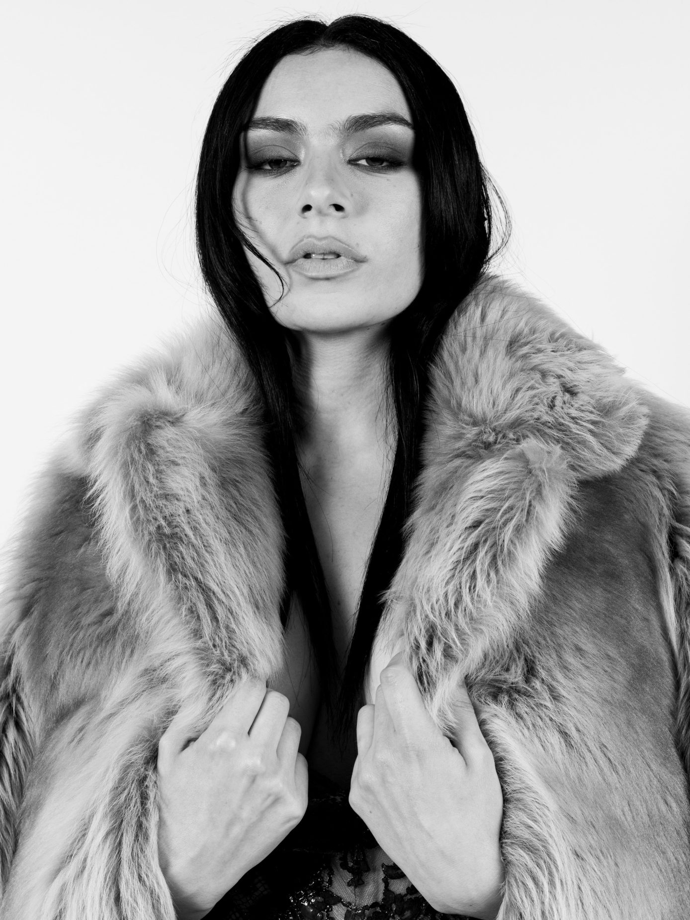 Featured image for “SS26 ES EL SEGUNDO ADELANTO DE LA NUEVA ERA DE CHARLI XCX”