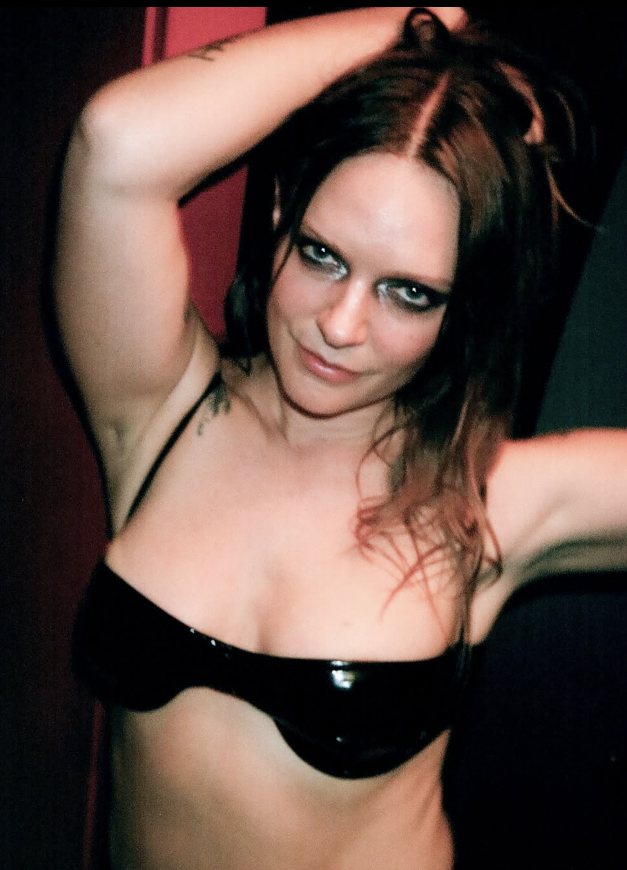 Featured image for “#REVIEW: ESTRUS. TOVE LO TIENE DEMASIADOS SENTIMIENTOS Y NINGUNA SOLUCIÓN”