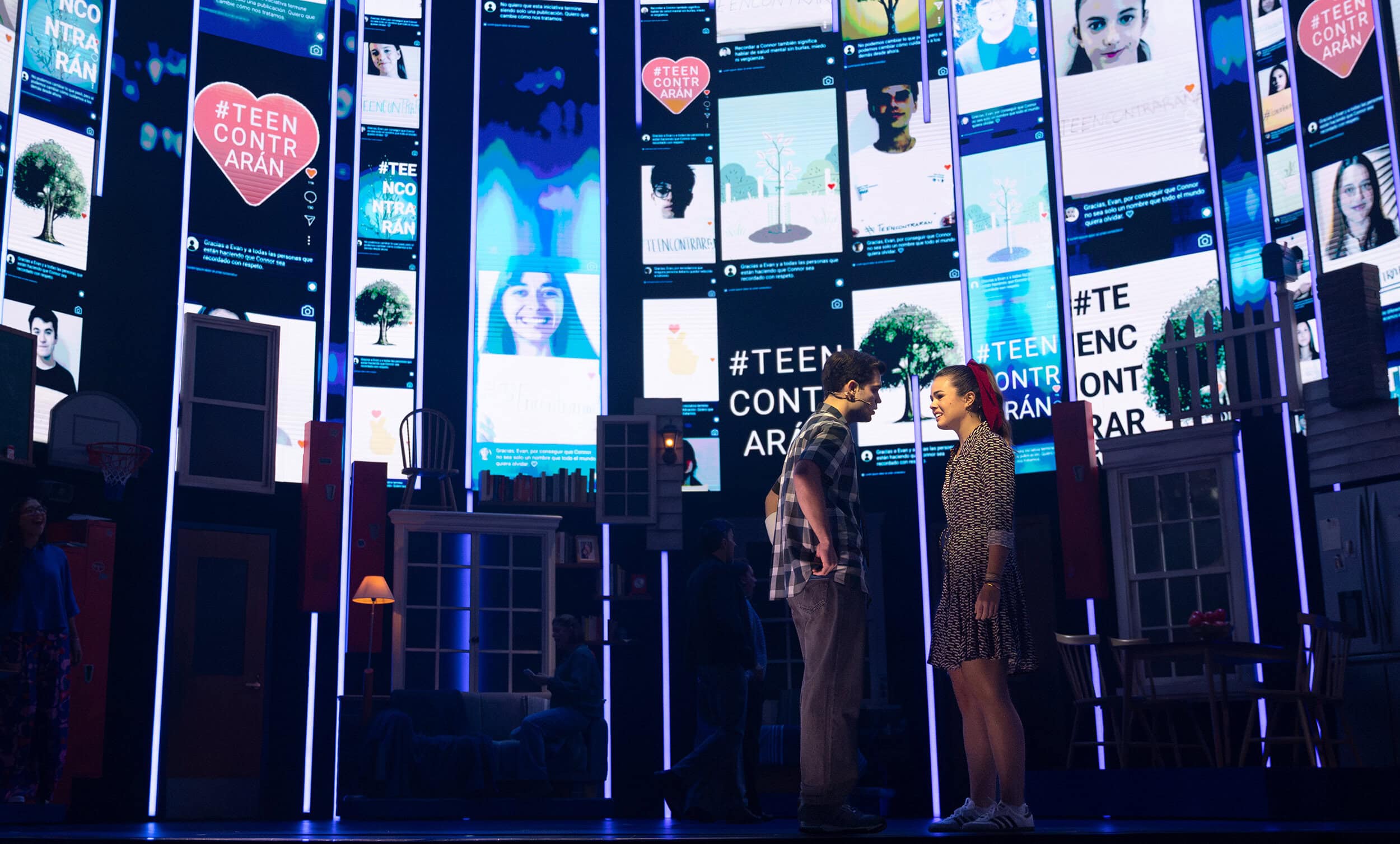 Featured image for “Crítica de «Querido Evan Hansen»: cinco estrellas para un musical que nos obliga a mirar donde no queremos”