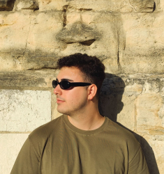 Adrian Martín García